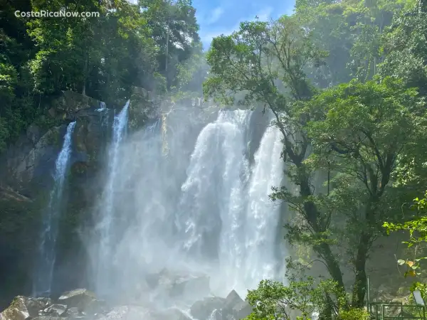 Nayuaca Waterfall in Hacienda Ebano combo tour