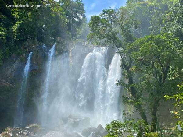 Nayuaca Waterfall en Hacienda Ébano combo tour